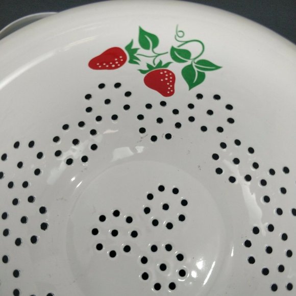 Vintage Teleflora 1983 Strawberry Country Kitchen Strainer Drainer Colander 8'' - Picture 7 of 8